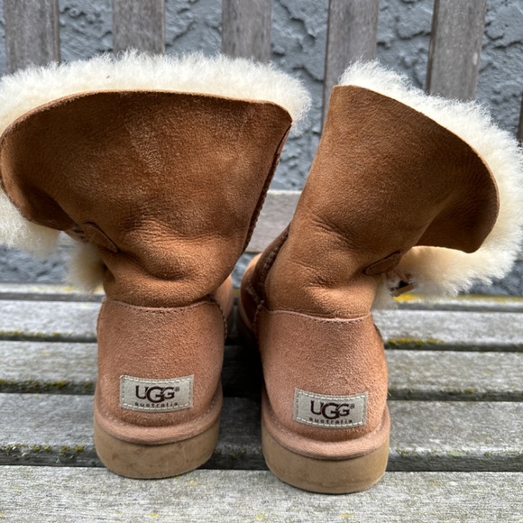 UGG Bailey Button Boots - Picture 6 of 9